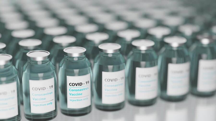 Covid 19 ampoules de vaccination - © Pixabay Foto: Torsten Simon Covid 19 ampoules de vaccination