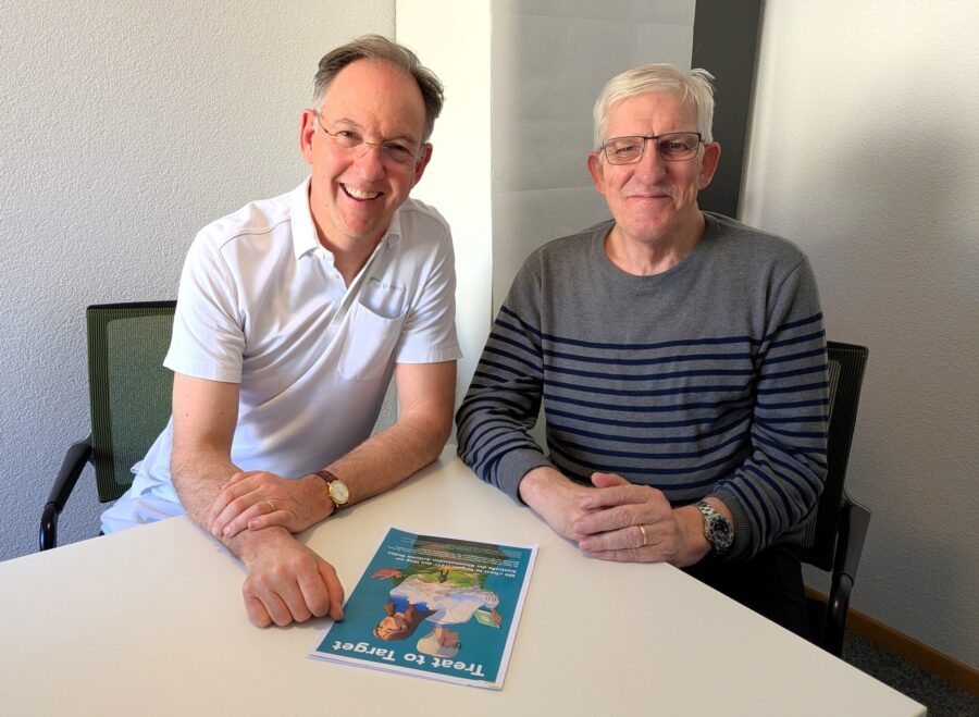 Prof Dr med Daniel Aeberli links und Michael Zander Rheumabetroffener rechts Prof Dr med Daniel Aeberli links und Michael Zander Rheumabetroffener rechts
