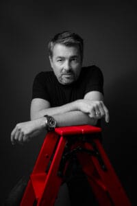 «Lose Kabel, Stufen ohne Markierung, düstere Beleuchtung: Jede Wohnung kann zum Tatort werden.» Stefan Gubser, Schauspieler 