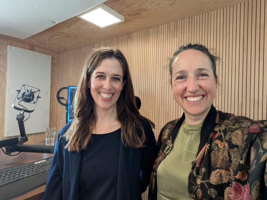 Nicole Egloff Rheumatologin und Carla Keller Moderatorin v l n r