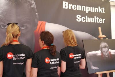 "Brennpunkt Schulter" mit Unterstützung von Nöldi Forrer.